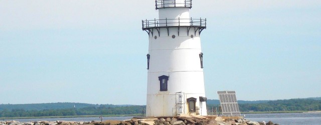 6 Best Lighthouses on the East End